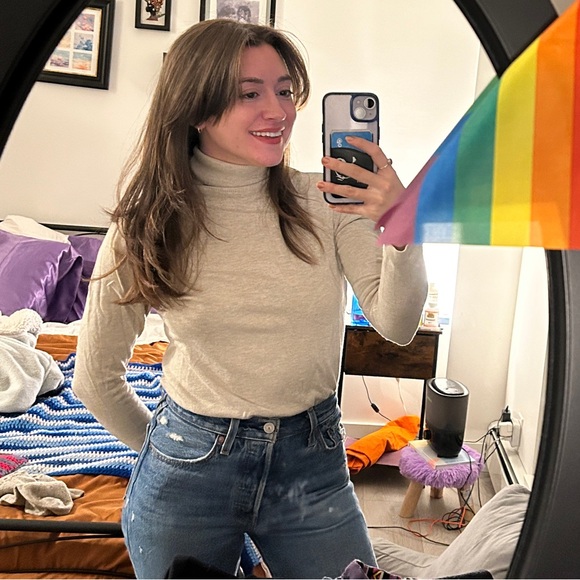 Meet your Posher, Rachel - Picture 1 of 1